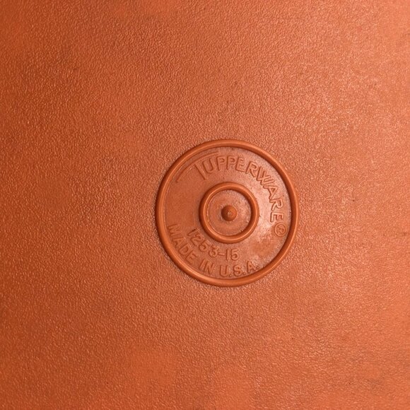 Vintage Tupperware Seal and Serve Bowl Orange - Picture 9 of 9